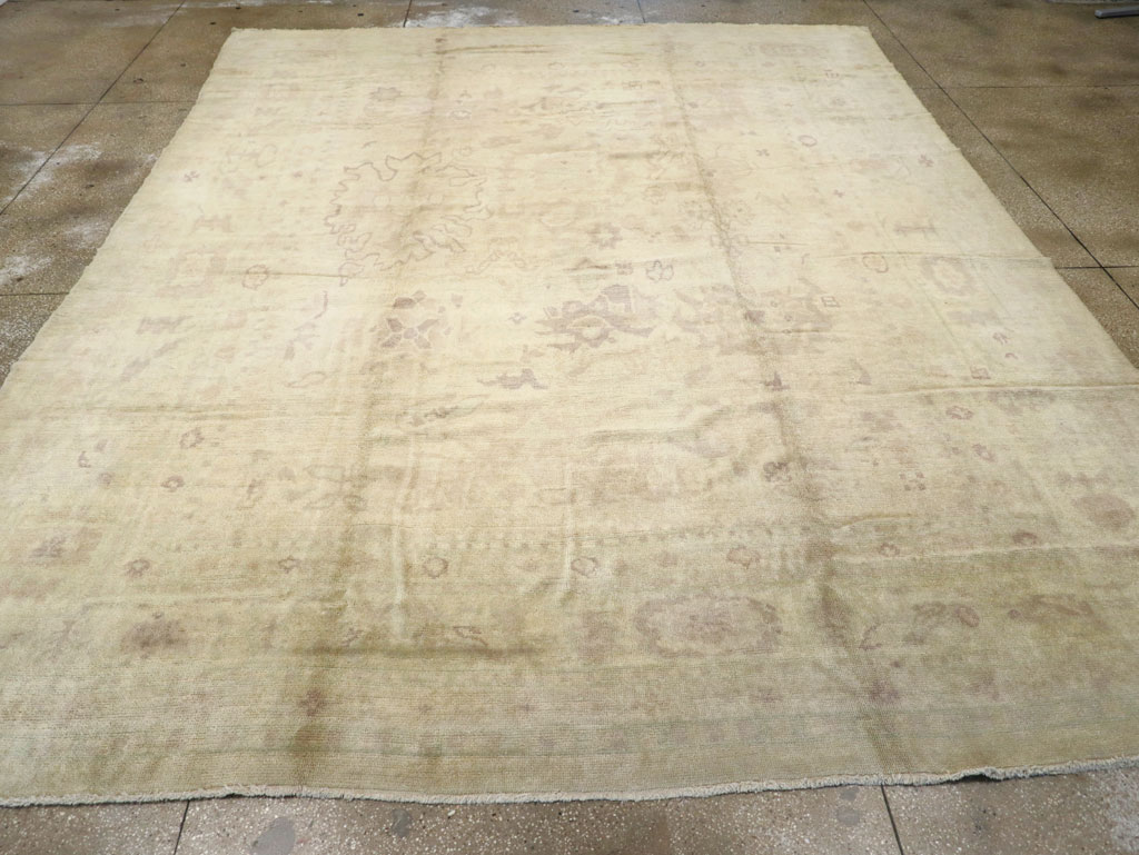 An Oushak Carpet, No.10280 - Gss