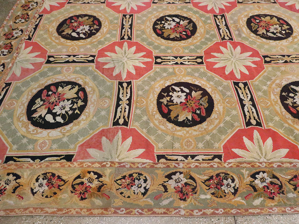 Antique English Needlepoint Carpet, No.10328 - Gss