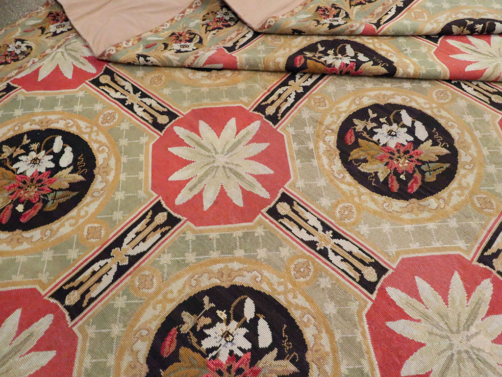 Antique English Needlepoint Carpet, No.10328 - Gss