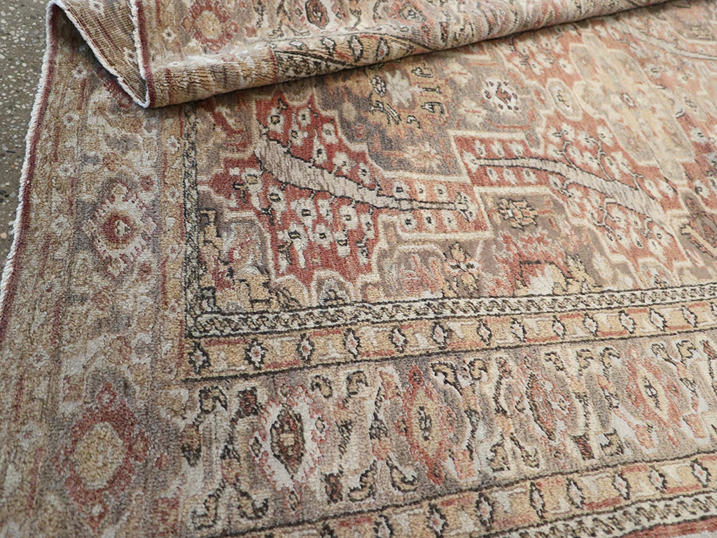 Antique Turkish Sivas Throw Rug, No.10416 - Gss