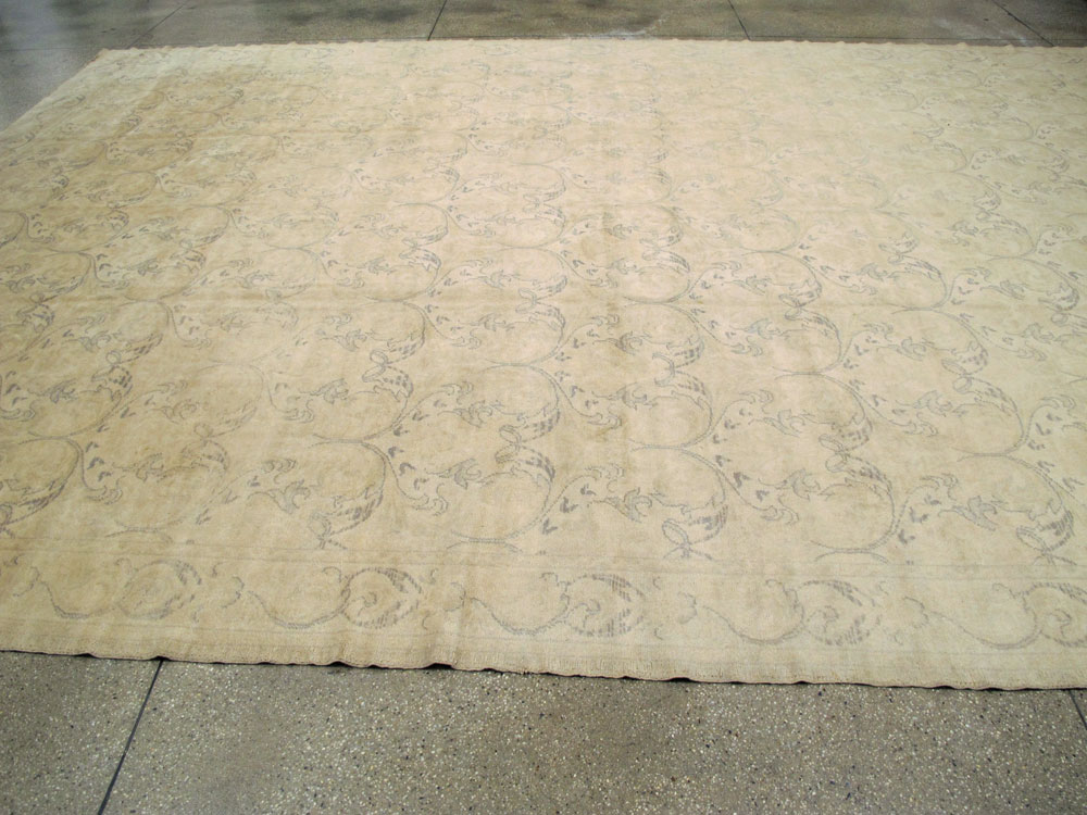 A Cuenca Carpet, No.10434 - Gss