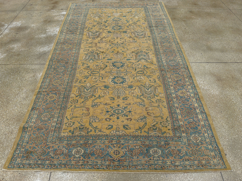 Antique Persian Mahal Gallery Carpet, No.10437 - Gss