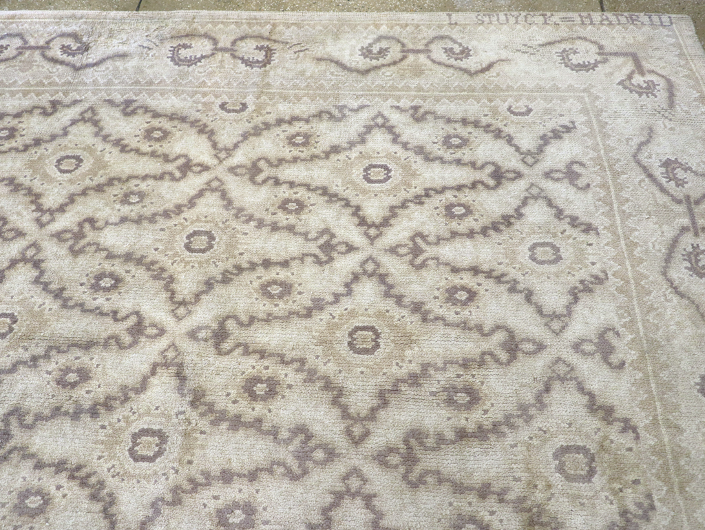 A Cuenca Carpet, No.10464 - Gss