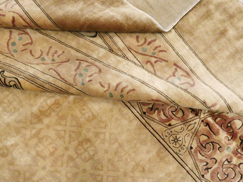 Antique Indian Lahore Carpet, No.10556 - Gss