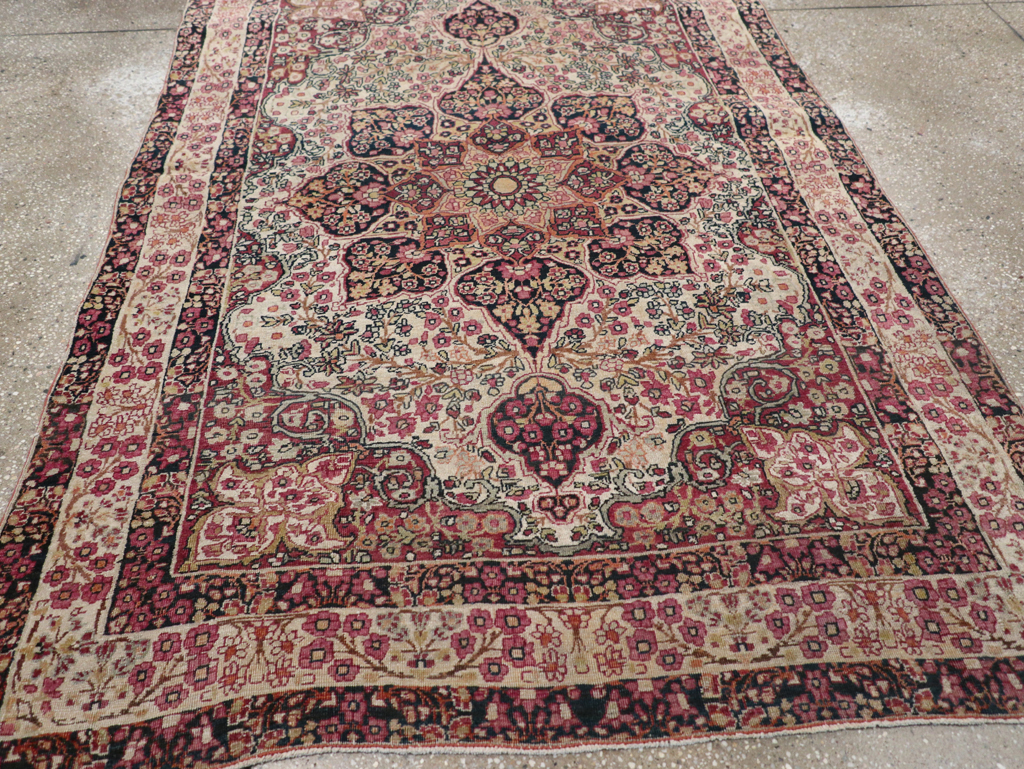 Antique Persian Lavar Kerman Rug, No.11251 - Gss