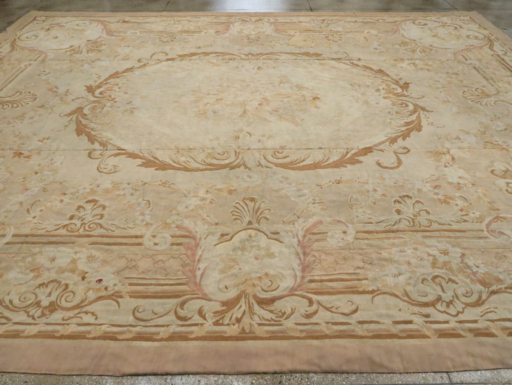 Antique French Aubusson Carpet, No.11290 - Gss