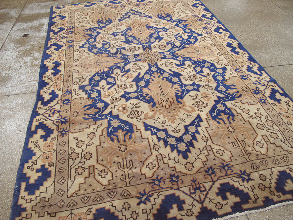 Vintage Indian Lahore Carpet, No.11345 - Gss