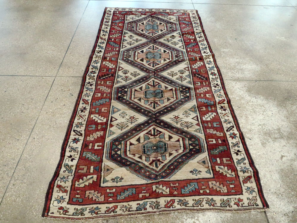 Antique Persian Serab Gallery Rug, No.11459 - Gss