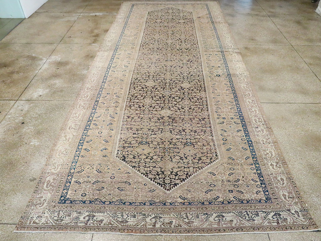 Antique Persian Malayer Gallery Carpet, No.11685 - Gss