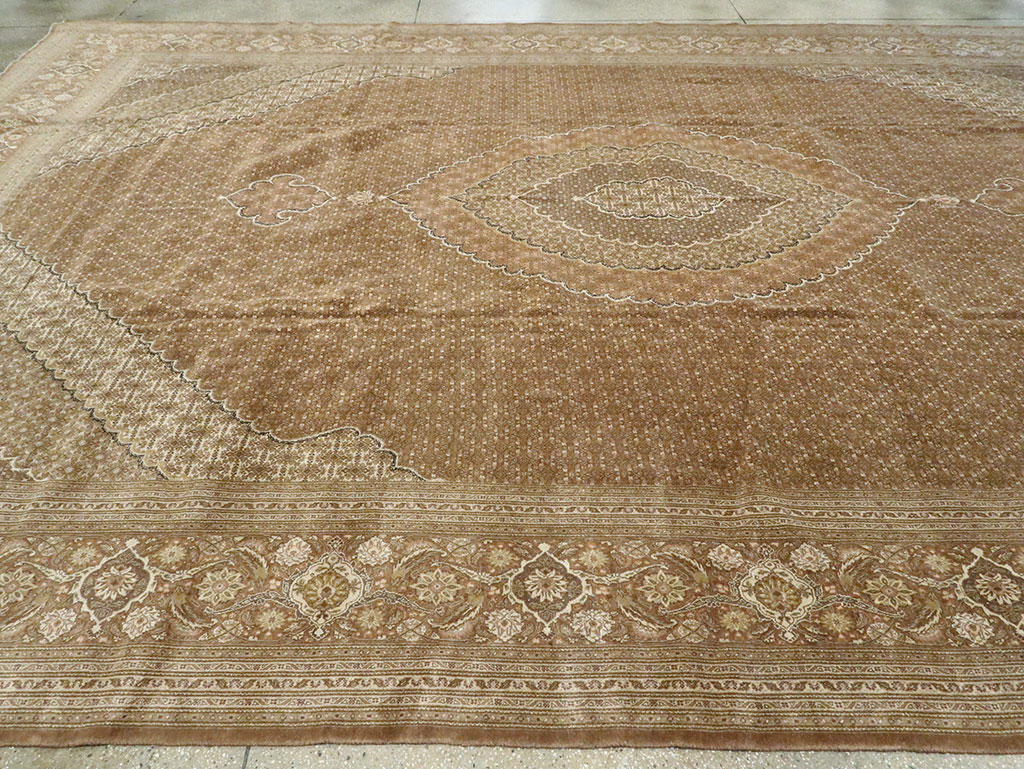 Vintage Persian Tabriz Carpet, No.11740 - Gss