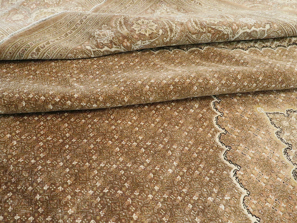 Vintage Persian Tabriz Carpet, No.11740 - Gss