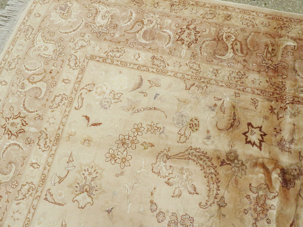 Vintage Persian Tabriz Carpet, No.11787 - Gss