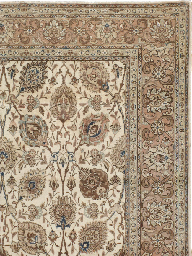 Vintage Persian Tabriz Carpet, No.11792 - Gss