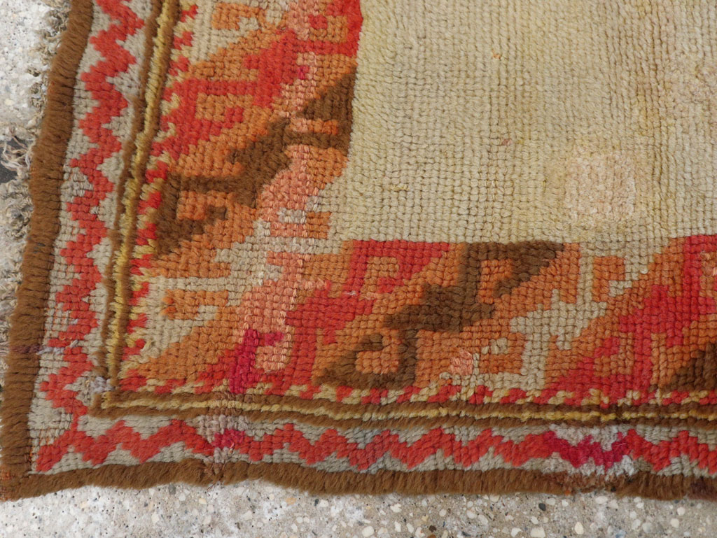 Vintage Continental European Throw Rug, No.12153 - Gss