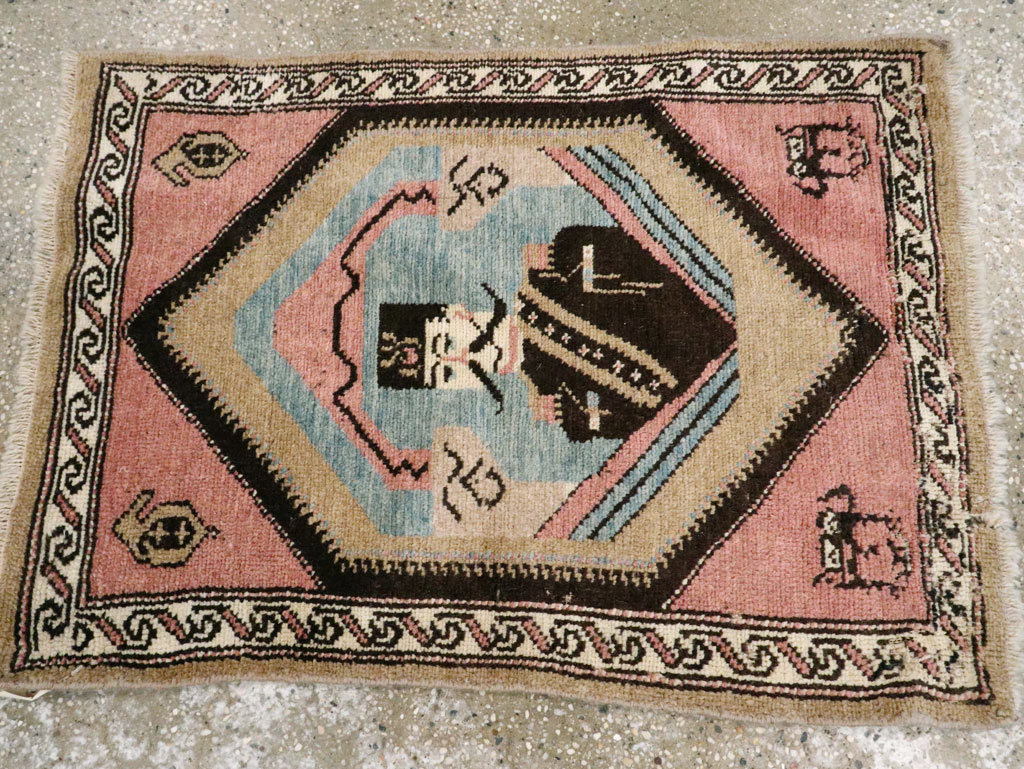 Antique Hamadan Pictorial Rug (Pair: 2 of 2), No.12189 - Gss