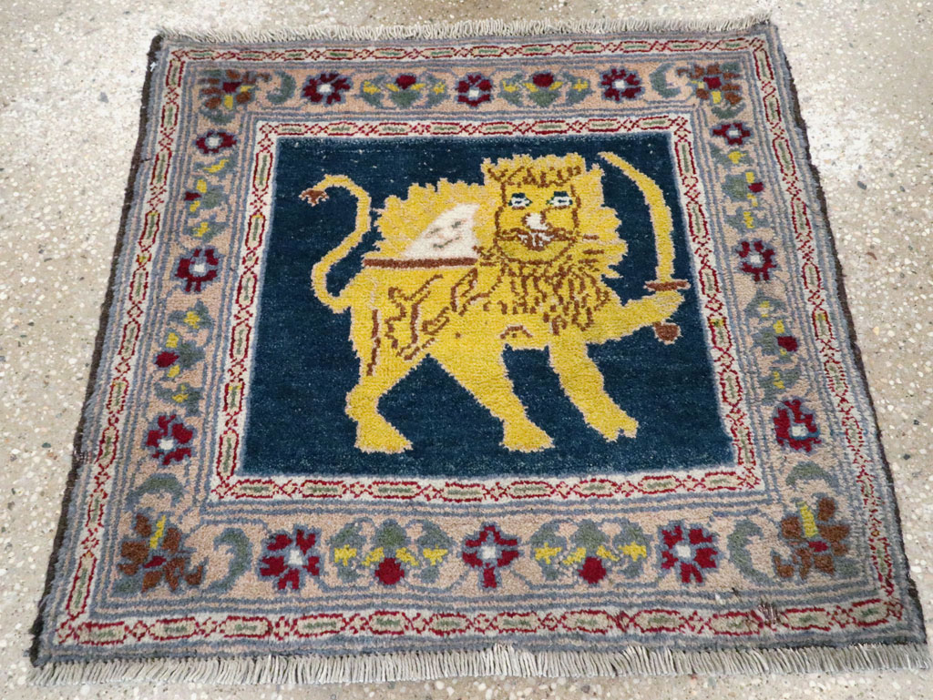 Vintage Persian Hamadan Pictorial Rug, No.12223 - Gss