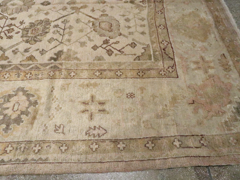 Antique Turkish Oushak Rug, No.12287 - Gss