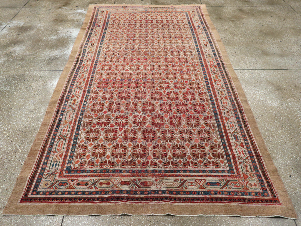 Antique Serab Gallery Rug, No.12371 - Gss
