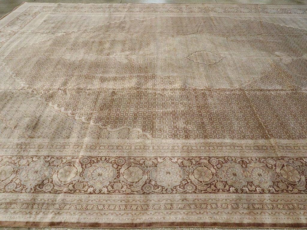 Vintage Persian Tabriz Rug, No.12405 - Gss