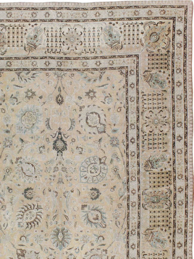 Antique Persian Tabriz Rug, No.12777 - Gss