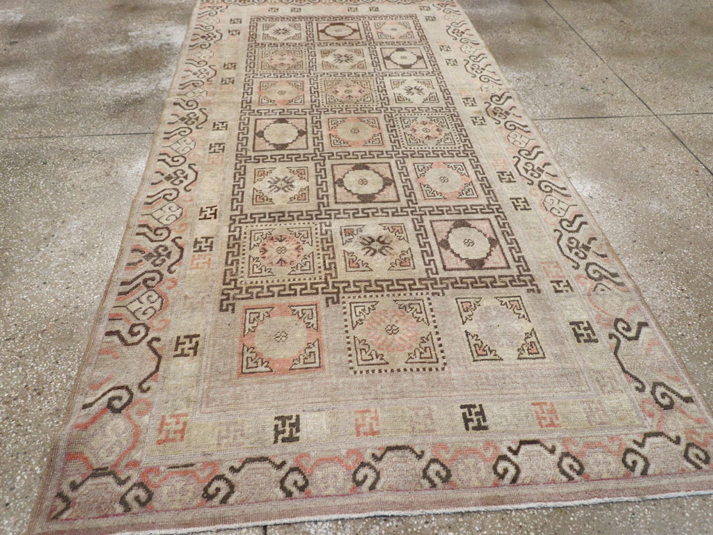 Antique East Turkestan Khotan Gallery Rug, No.13063 - Gss