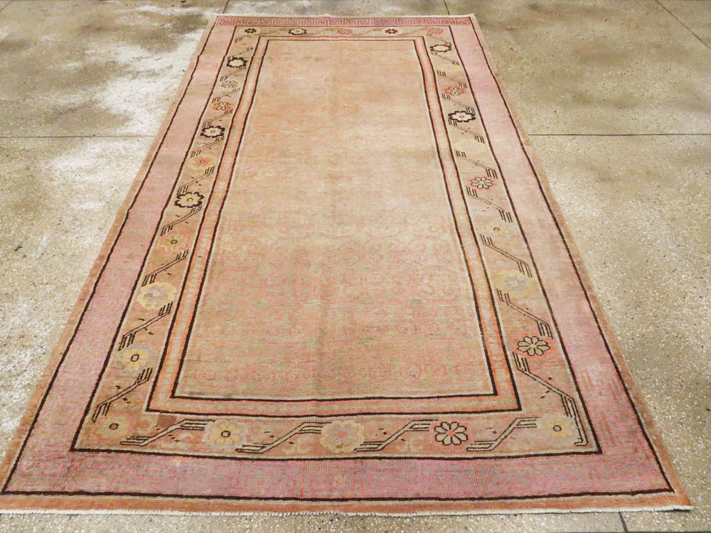 Antique East Turkestan Khotan Gallery Rug, No.13066 - Gss