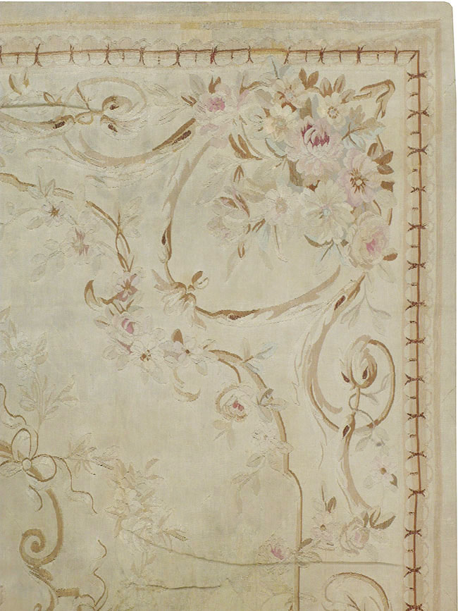 Antique French Aubusson Rug, No.13096 - Gss