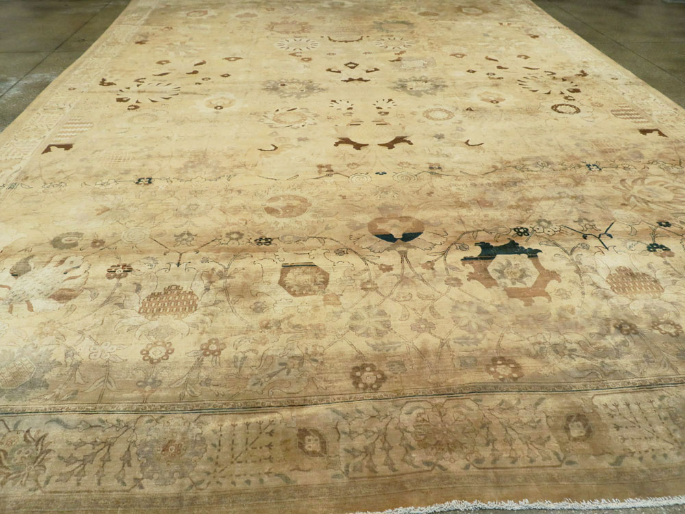 Antique Persian Tabriz Carpet, No.13346 - Gss