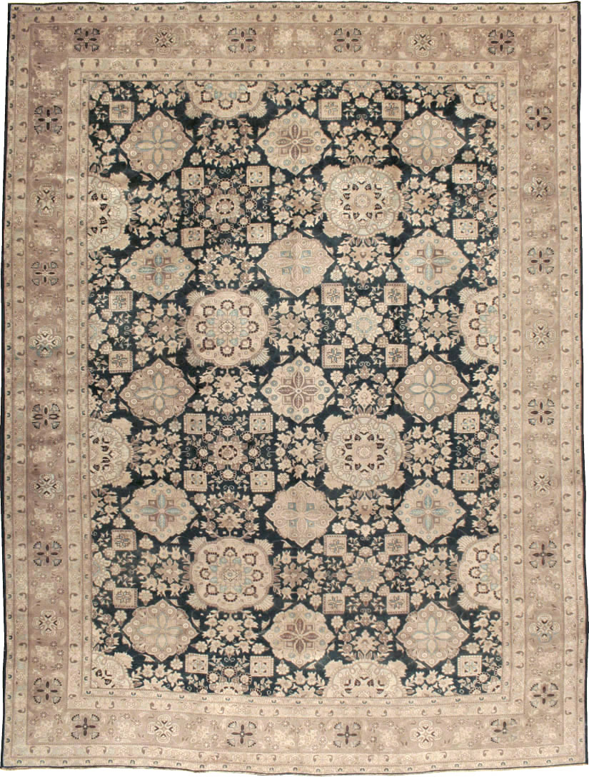 Antique Persian Tabriz Carpet, No.13641 - Gss