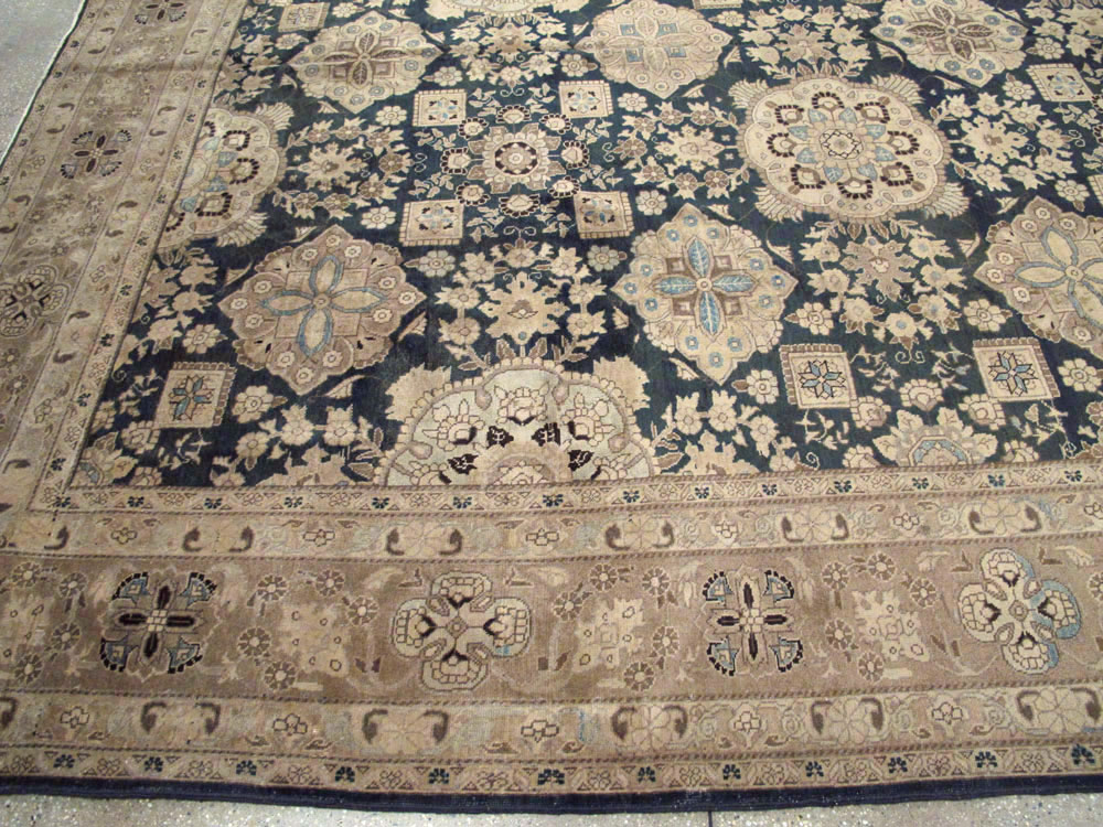 Antique Persian Tabriz Carpet, No.13641 - Gss