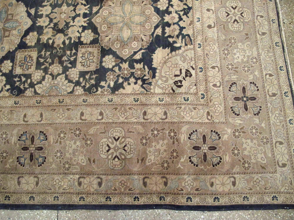 Antique Persian Tabriz Carpet, No.13641 - Gss