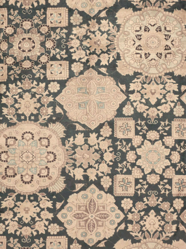 Antique Persian Tabriz Carpet, No.13641 - Gss