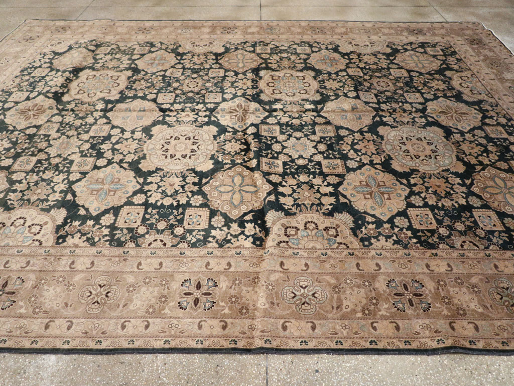 Antique Persian Tabriz Carpet, No.13641 - Gss