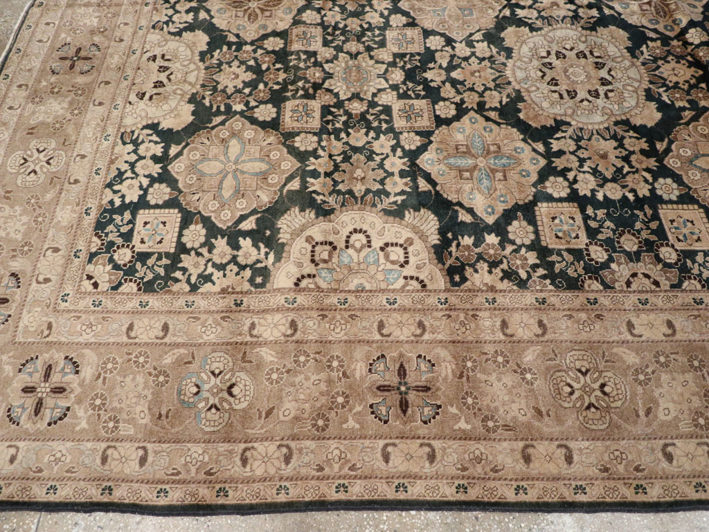 Antique Persian Tabriz Carpet, No.13641 - Gss