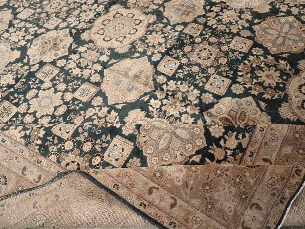 Antique Persian Tabriz Carpet, No.13641 - Gss