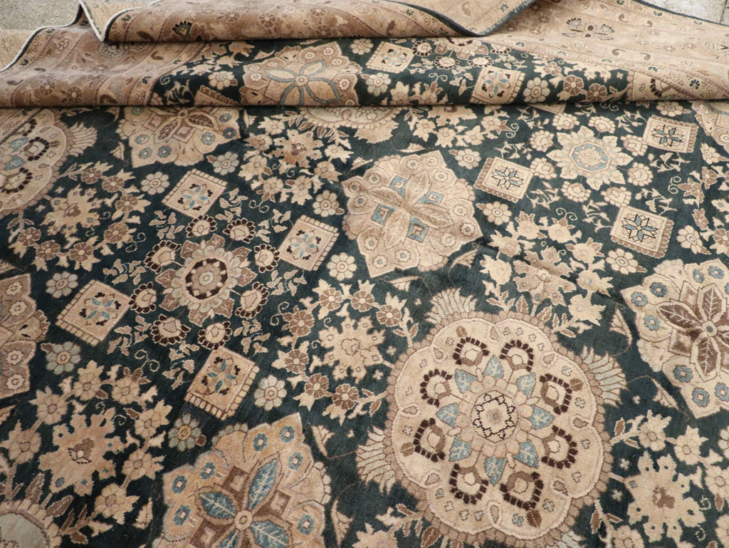 Antique Persian Tabriz Carpet, No.13641 - Gss