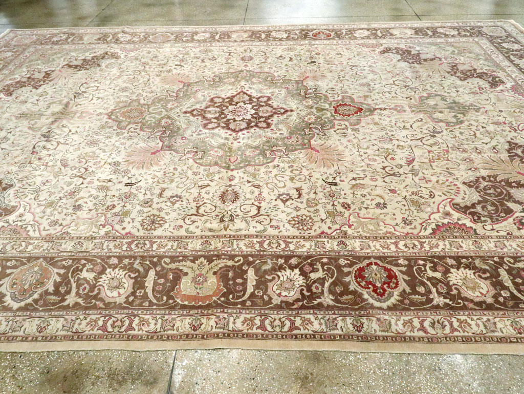 Antique Persian Tabriz Carpet, No.13660 - Gss