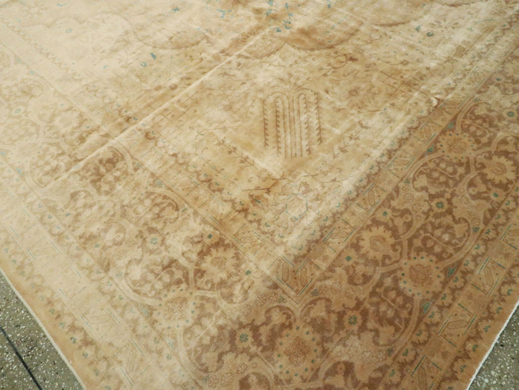 Vintage Persian Tabriz Carpet, No.13706 - Gss
