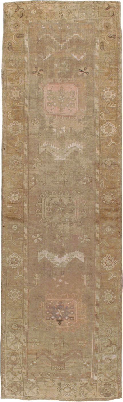 An Oushak Runner, No.13773 - Gss