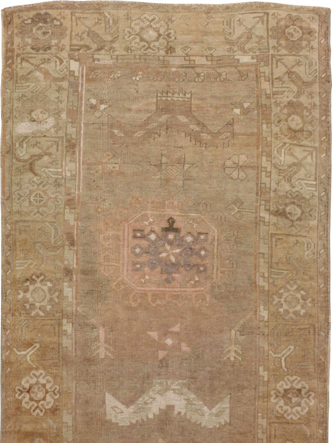 An Oushak Runner, No.13773 - Gss