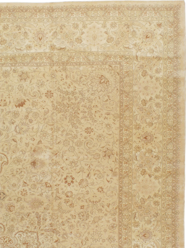 Antique Persian Tabriz Carpet, No.13817 - Gss