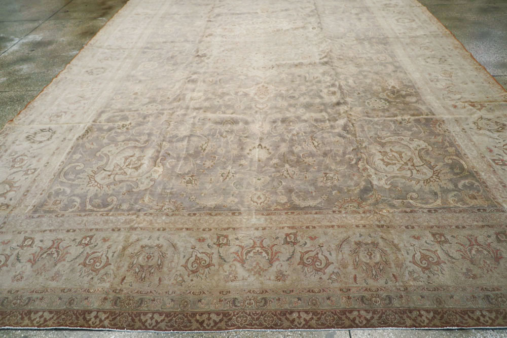 Vintage Persian Tabriz Carpet, No.13819 - Gss