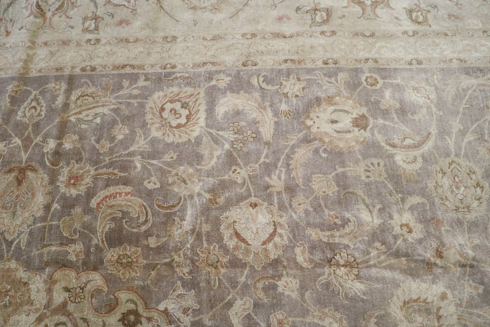 Vintage Persian Tabriz Carpet, No.13819 - Gss