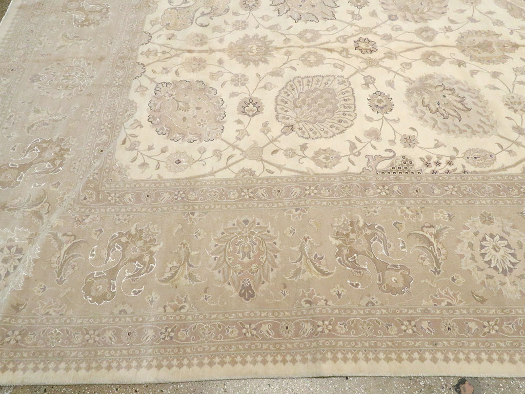 Vintage Persian Tabriz Carpet, No.13844 - Gss