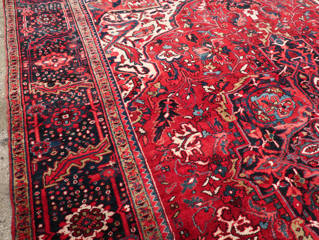 Vintage Persian Heriz Room Size Carpet, No.13870 - Gss