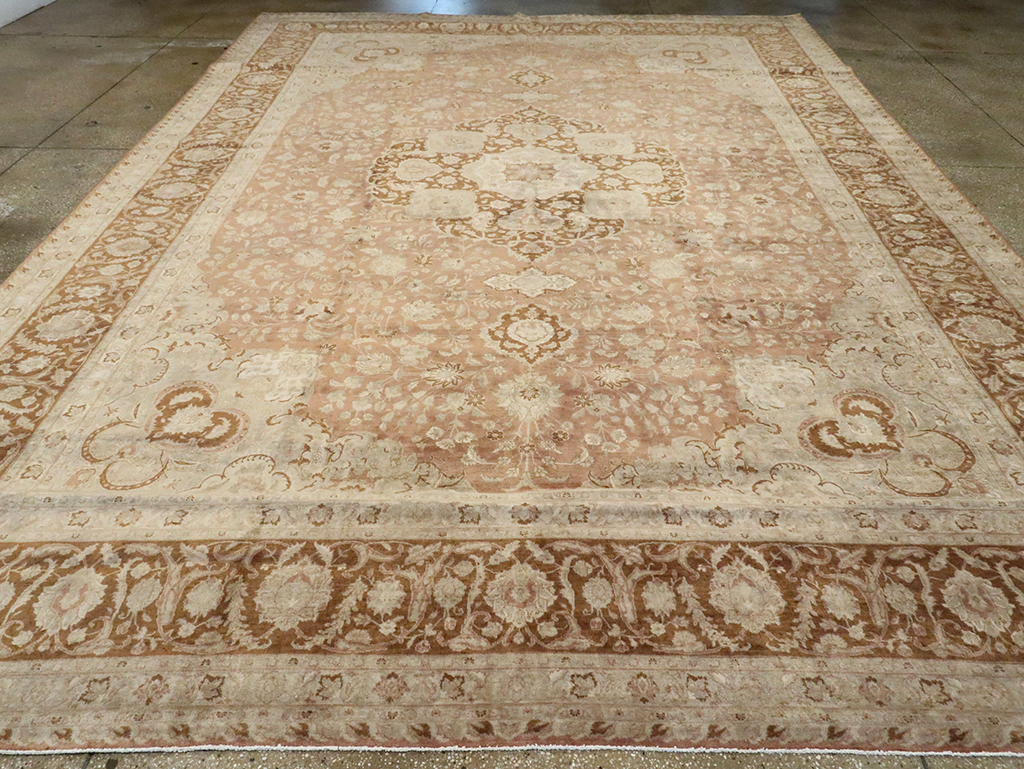 Vintage Persian Tabirz Carpet, No.13901 - Gss