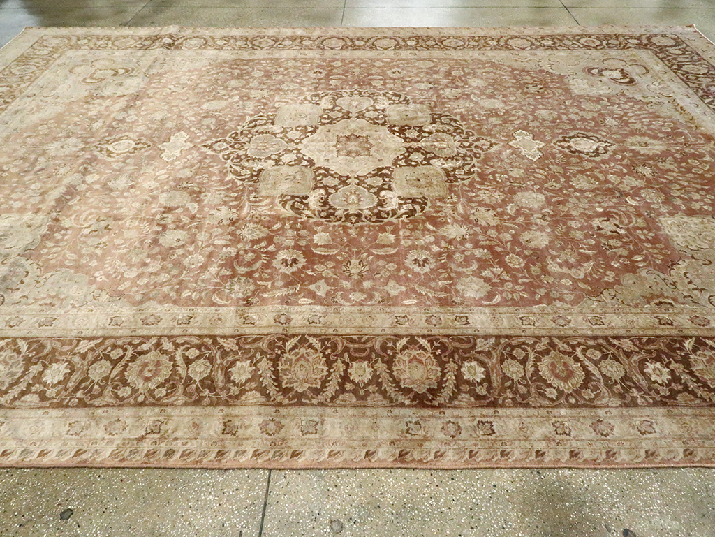 Vintage Persian Tabirz Carpet, No.13901 - Gss
