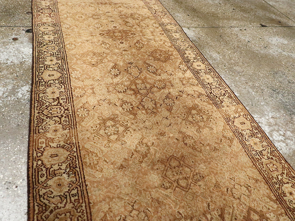 Vintage Indian Amritsar Runner, No.13974 - Gss