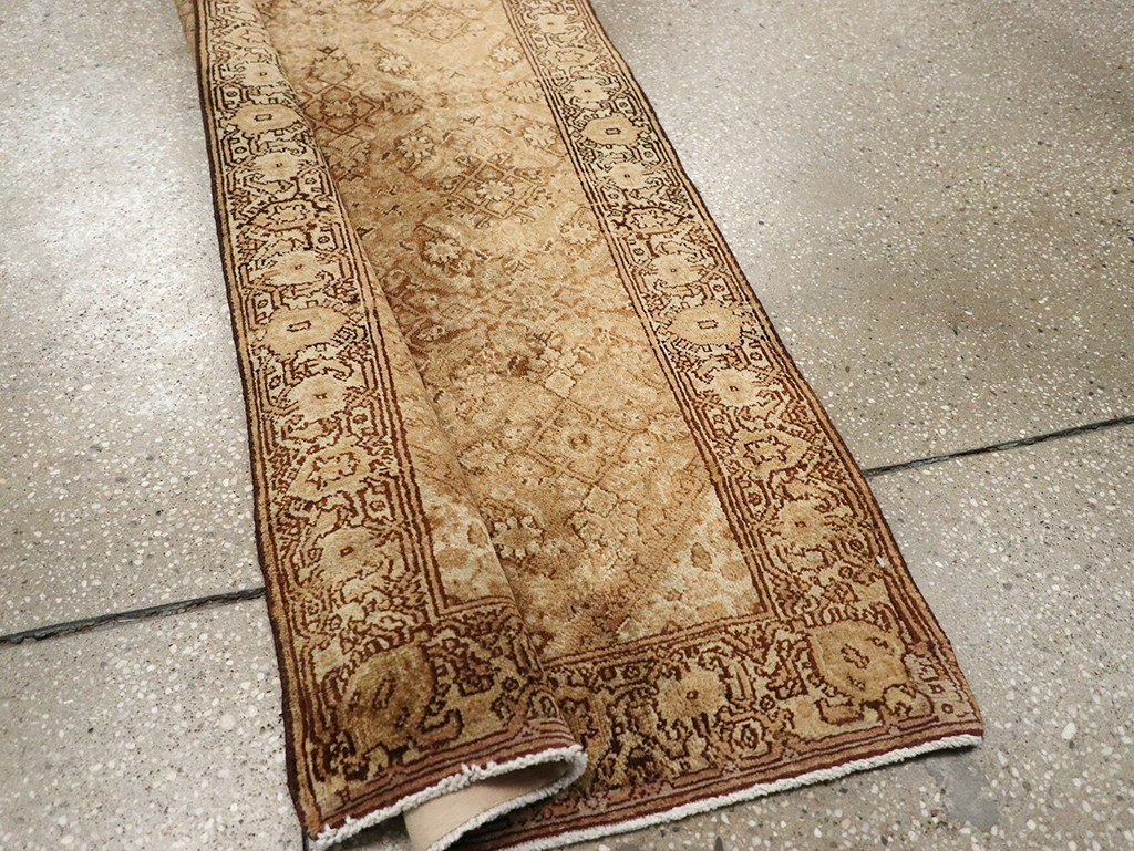 Vintage Indian Amritsar Runner, No.13974 - Gss