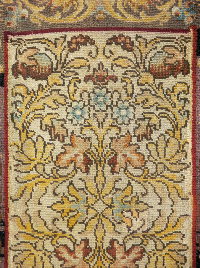Vintage Irish Donegal Accent Carpet, No.13979 - Gss